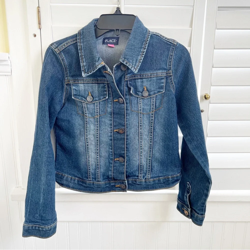Children’s Place Classic Button Up Denim Trucker Jacket Girls Large (10/12)